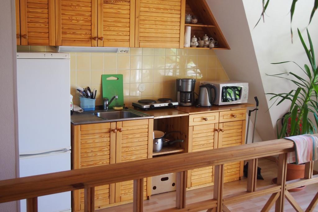 Männi Guesthouse Haapsalu Extérieur photo