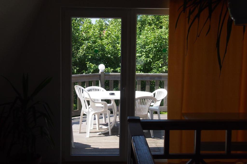 Männi Guesthouse Haapsalu Extérieur photo